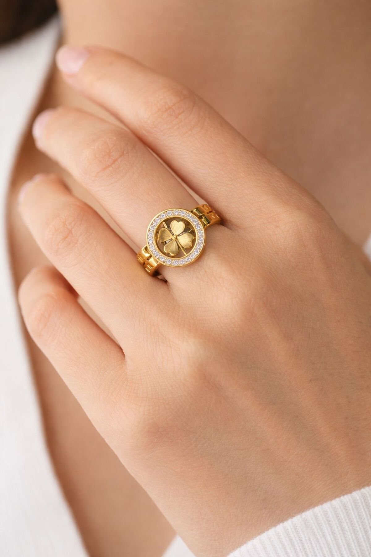 Yonca Detaylı Çelik Yüzük Kadın