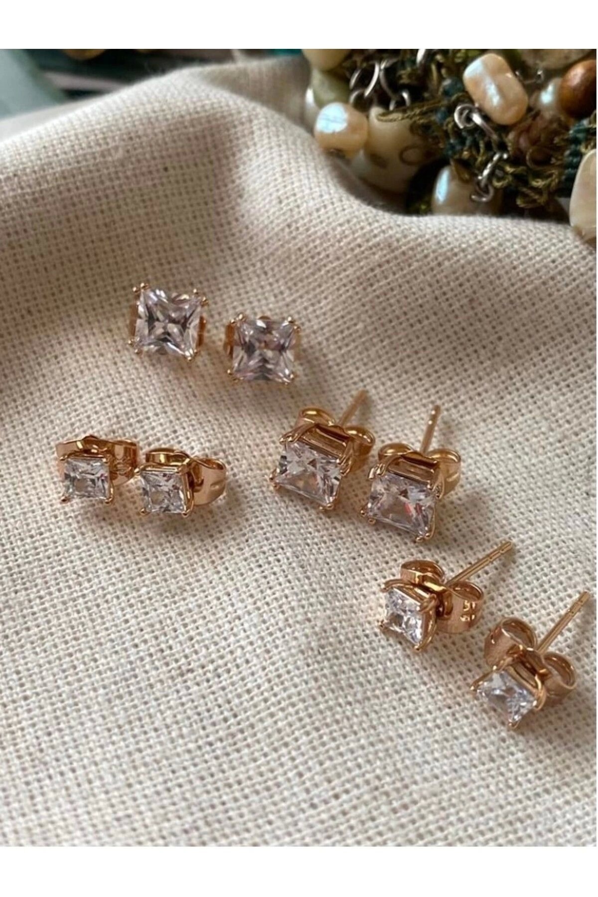 VIP Kare Tektaş Küpe