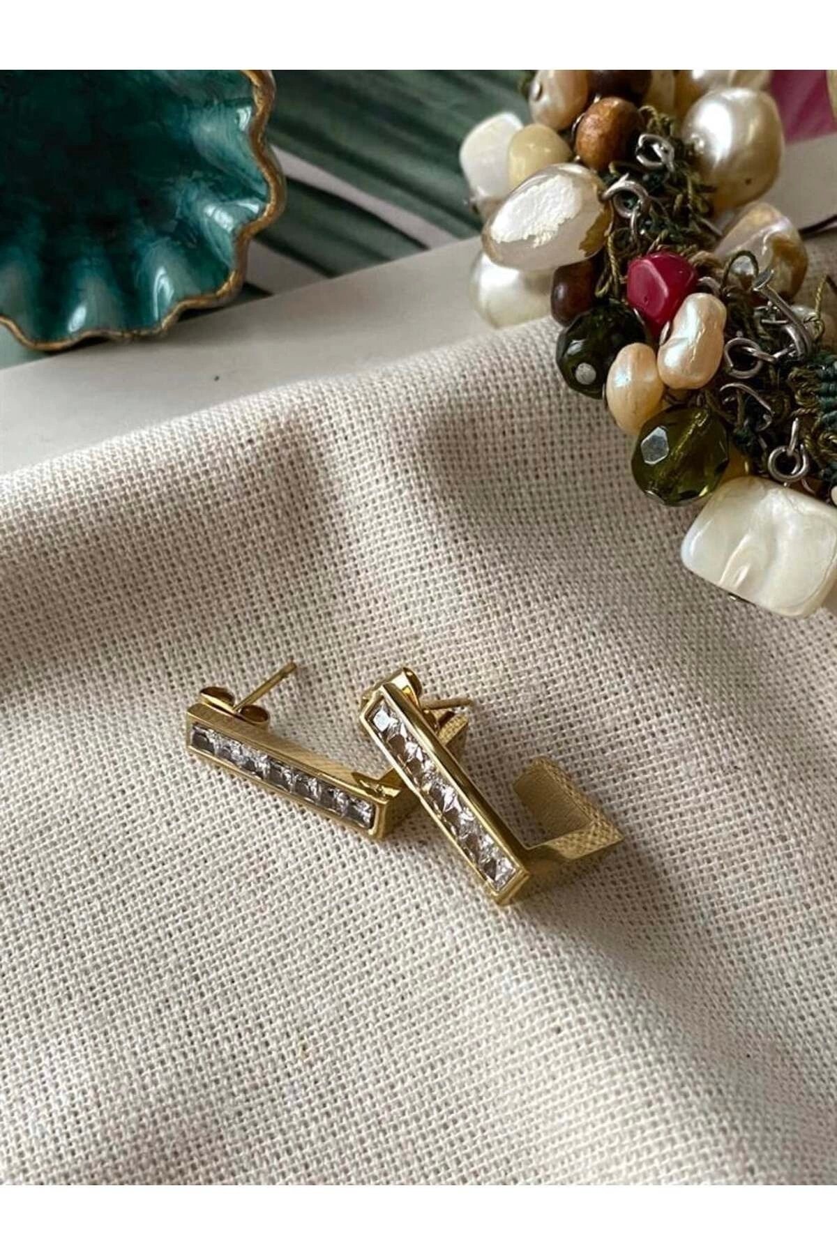 Dikdörtgen Zirkon Taşlı Lüks Çelik Küpe