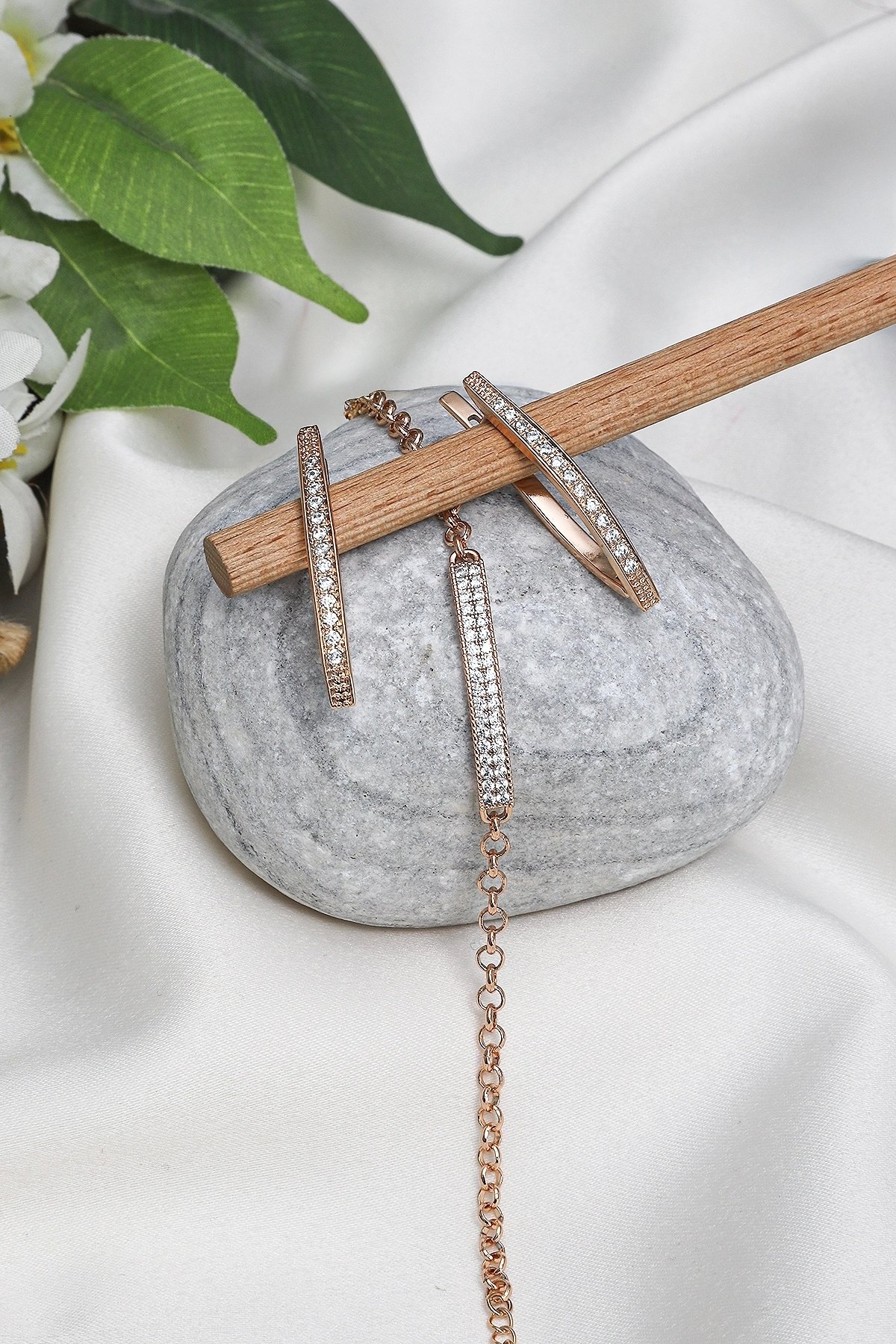 Xuping Stone Detailed Bracelet