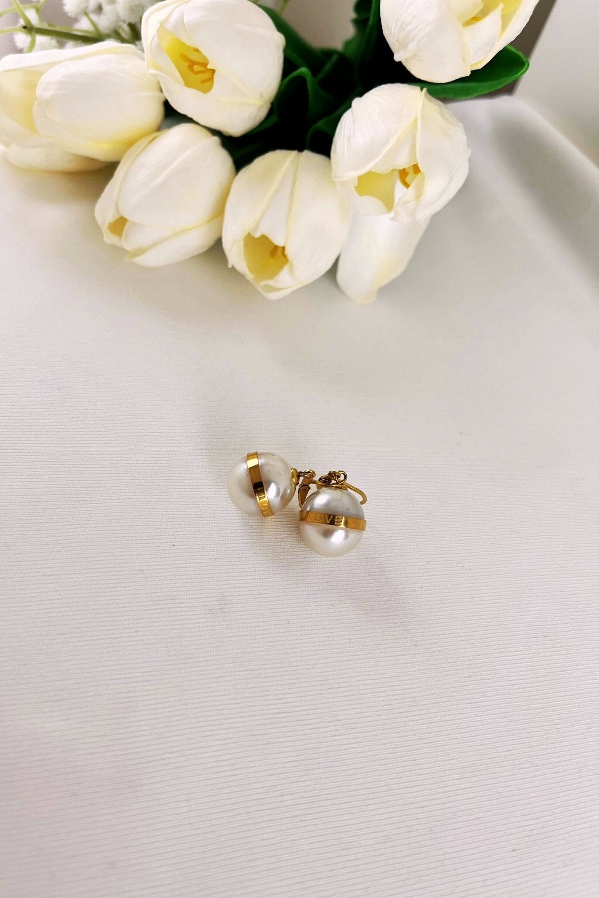 BALL PEARL EARRINGS