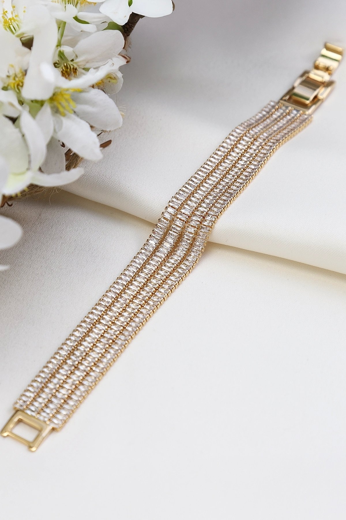 Baget Taşlı Su Yolu Dört Sıra Bileklik