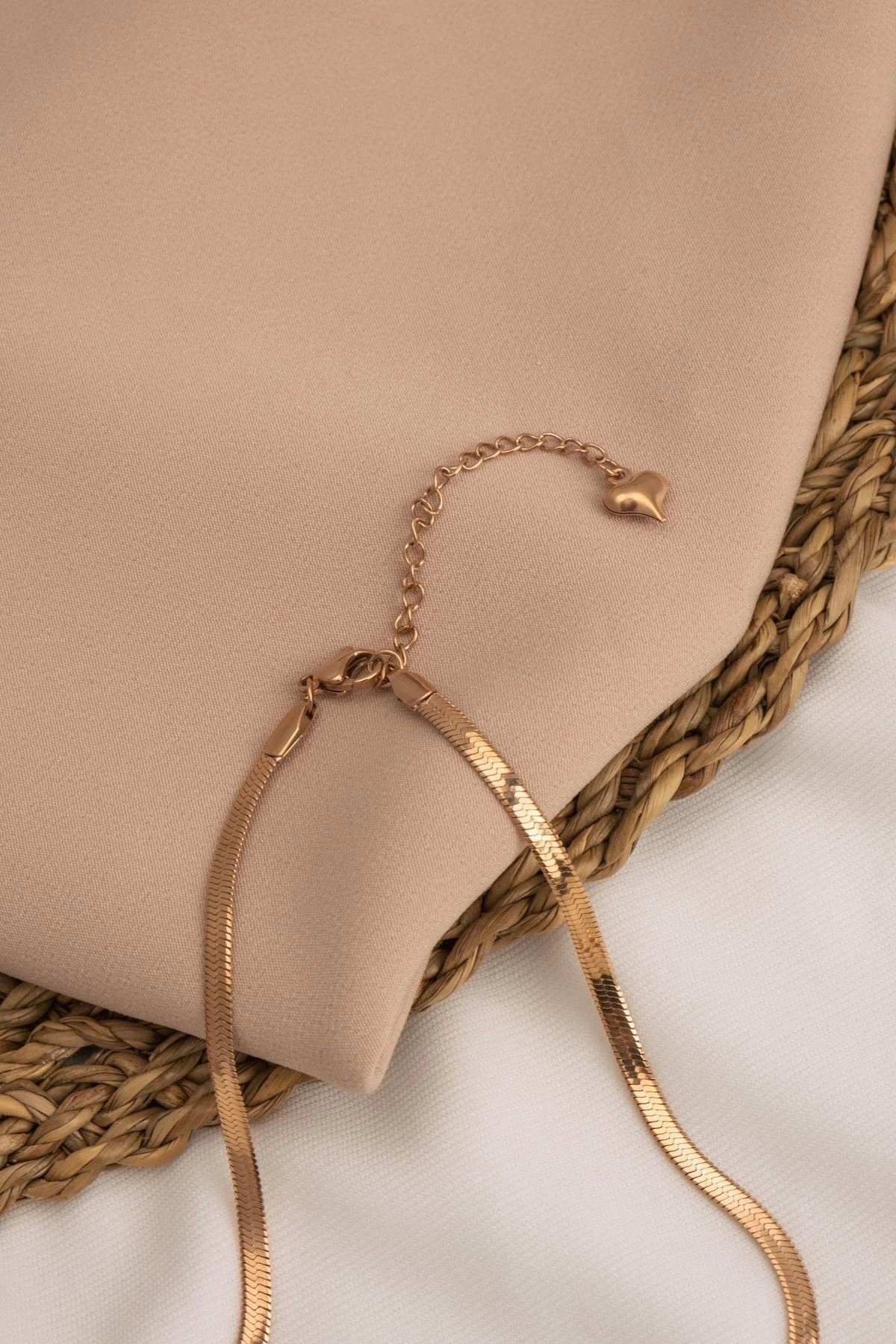 Balık Detay Yassı Kolye